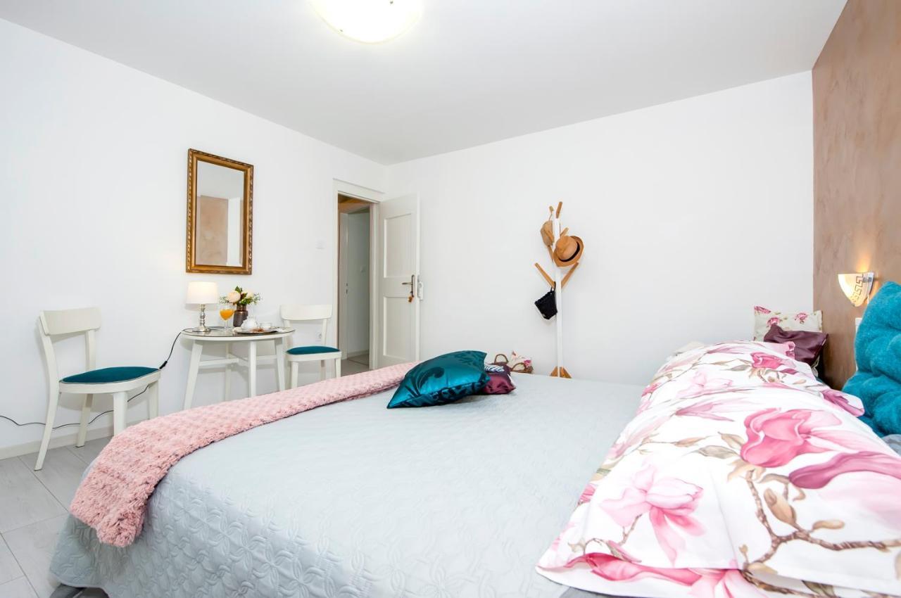 Casa Giuseppina Apartment Ровин Екстериор снимка