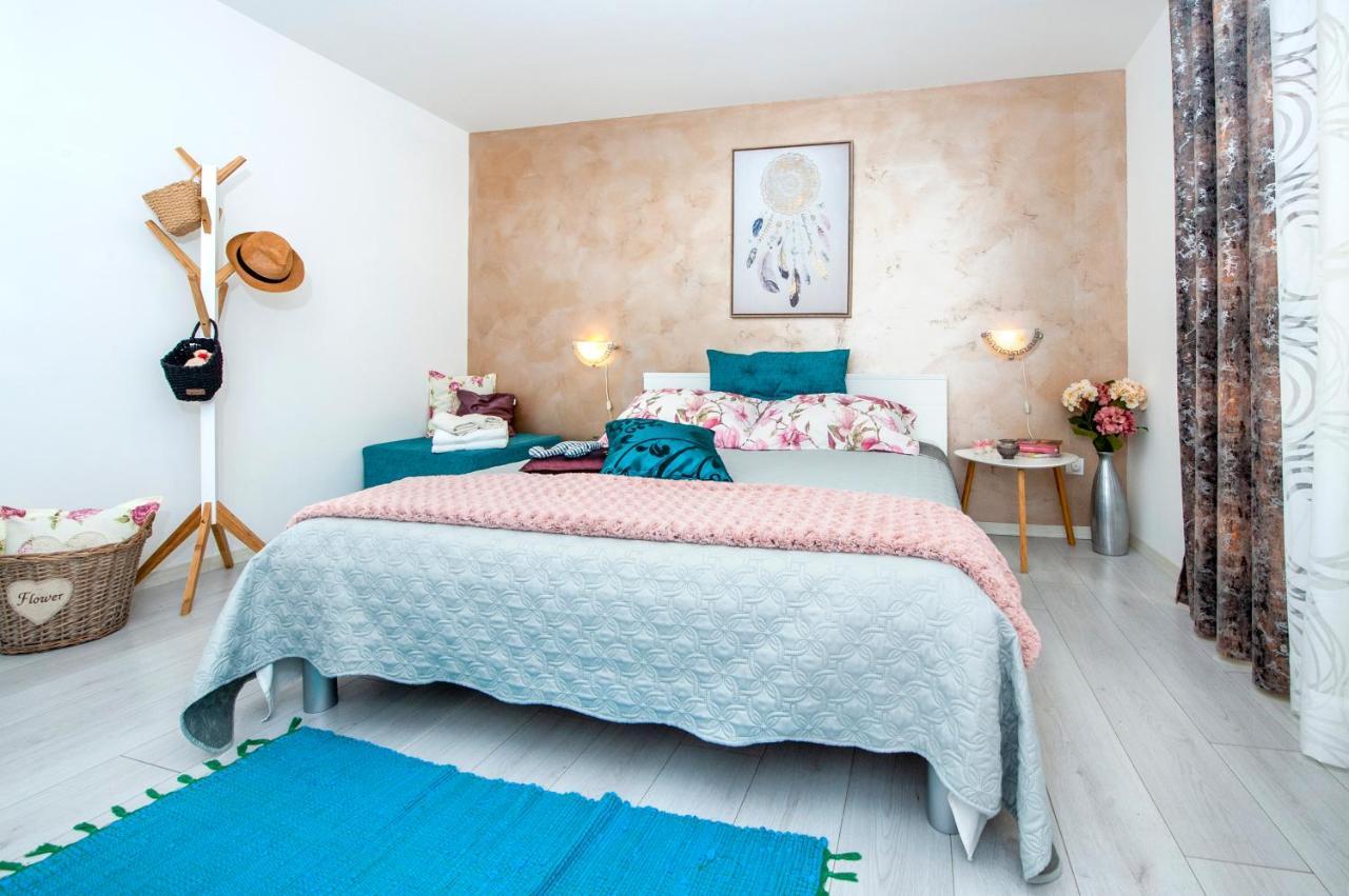 Casa Giuseppina Apartment Ровин Екстериор снимка