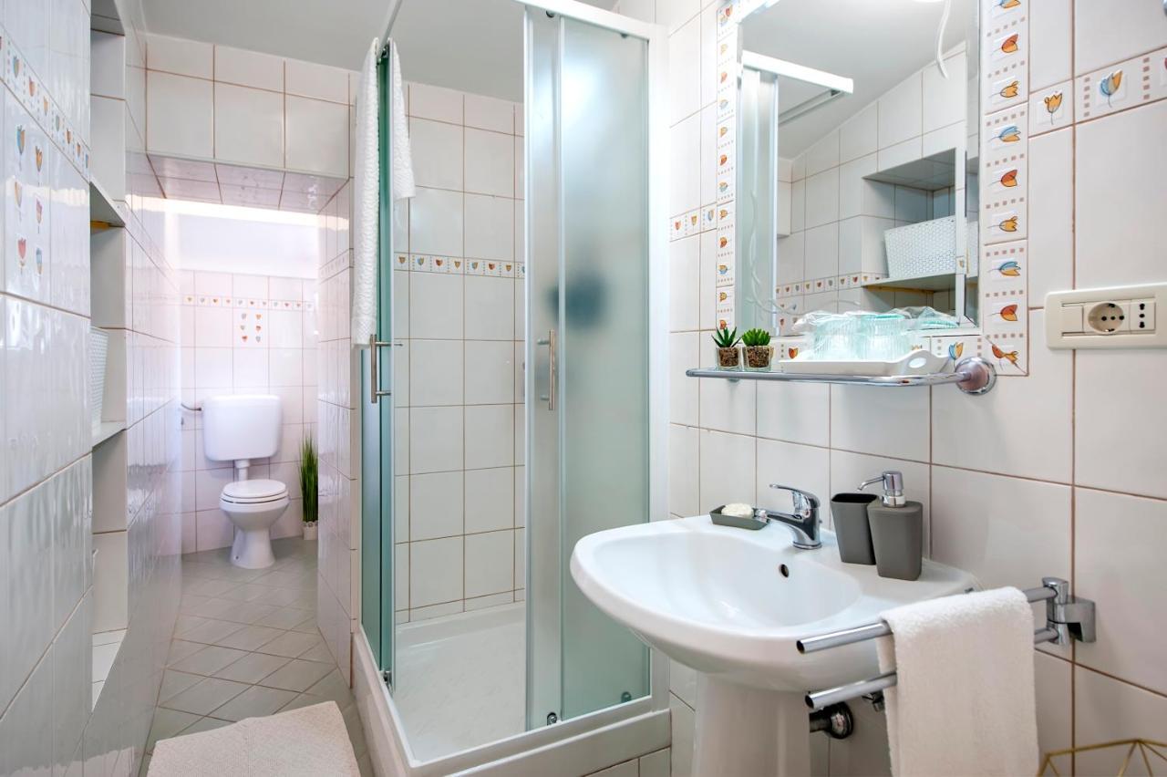 Casa Giuseppina Apartment Ровин Екстериор снимка